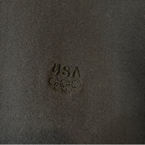 VTG USA Olympics Crewneck Sweatshirt Men's Large Black w Black Embroidered Logo - Picture 3 of 5